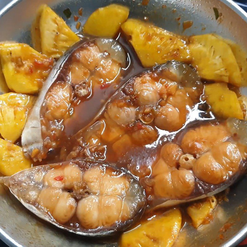 Step 4 Cooking Braised Basa Fish with Pineapple