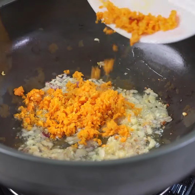 Step 3 Cook fish Caramelized fish with lemongrass and turmeric