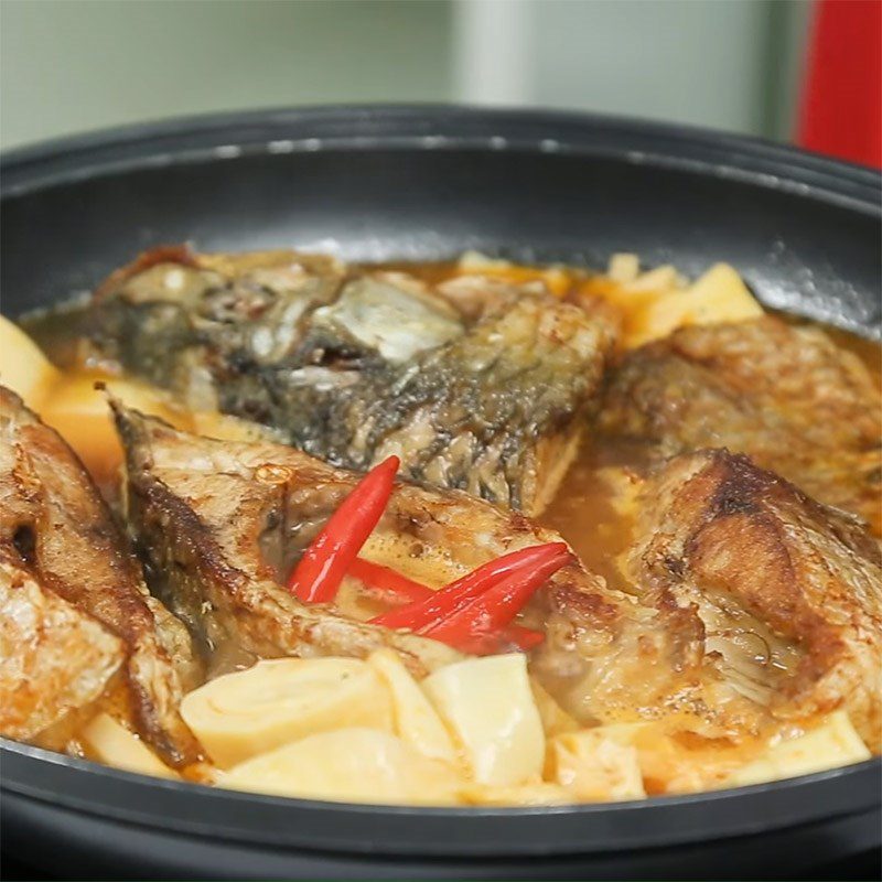 Step 5 Braised fish Braised Carp with Sour Bamboo Shoots