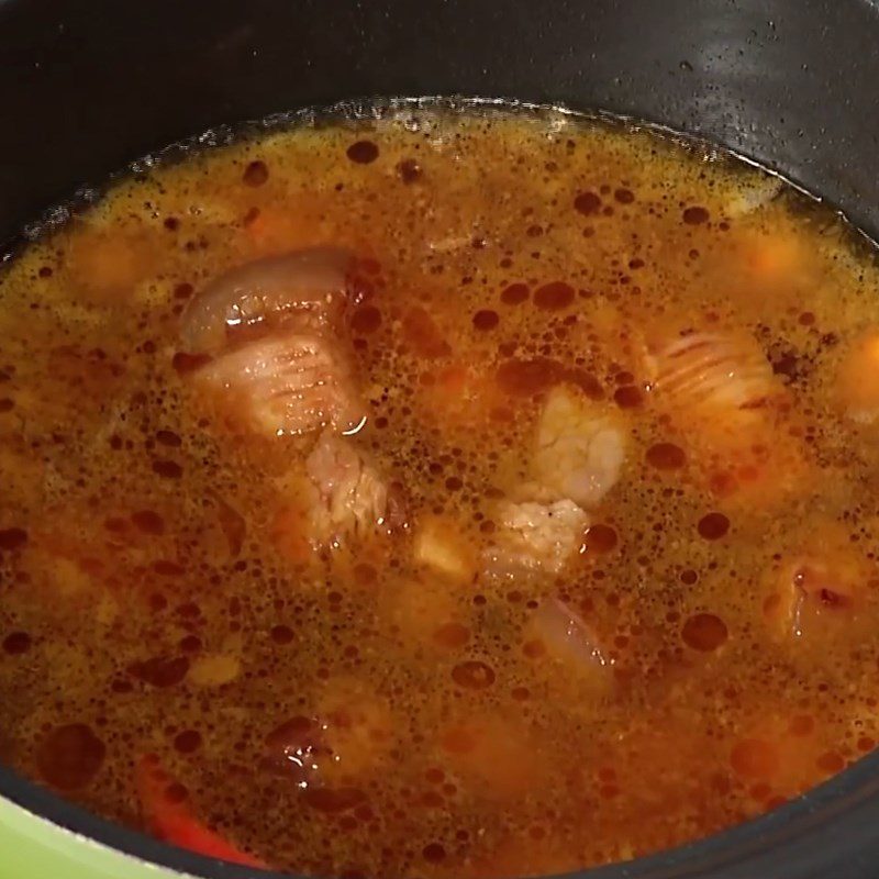 Step 4 Stewing the meat Pork stew with chestnuts