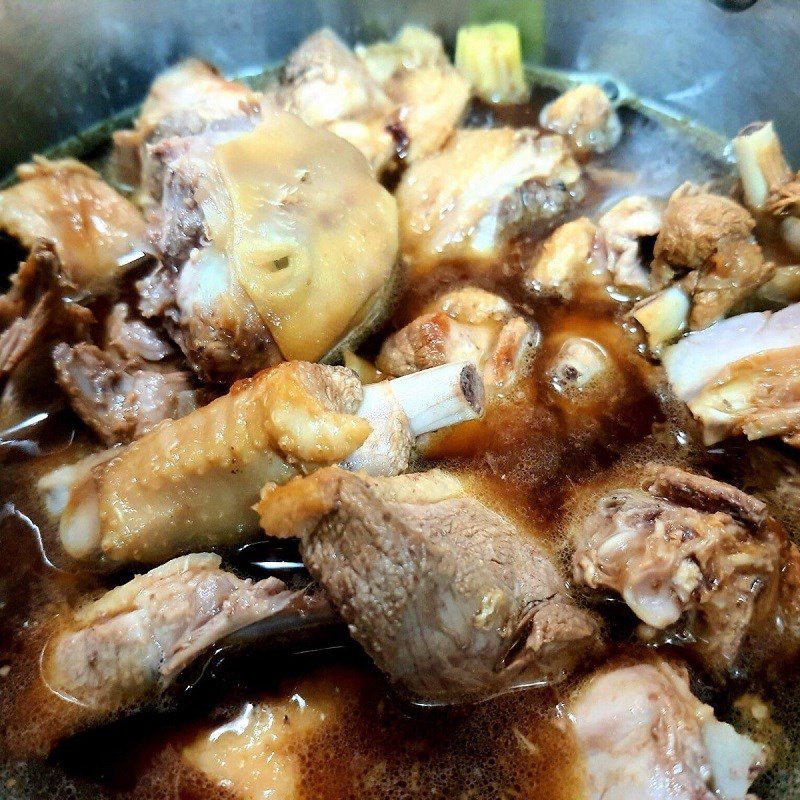 Step 3 Braised duck meat Duck braised in soy sauce