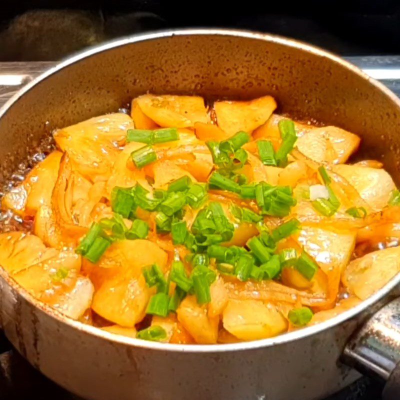 Step 4 Braised pineapple Ginger braised pineapple