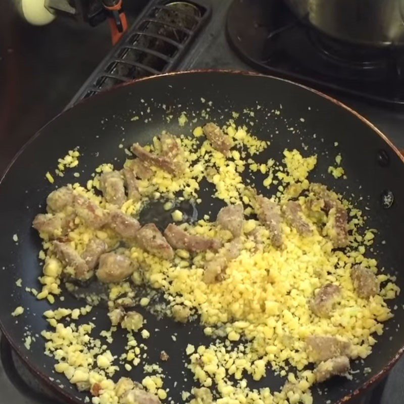 Step 4 Making sticky rice cake filling without knotweed