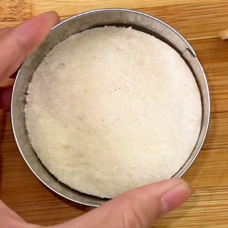 Step 2 Make the bread Fried beef sandwich (Recipe shared from Tiktok into the kitchen with TasteVN)
