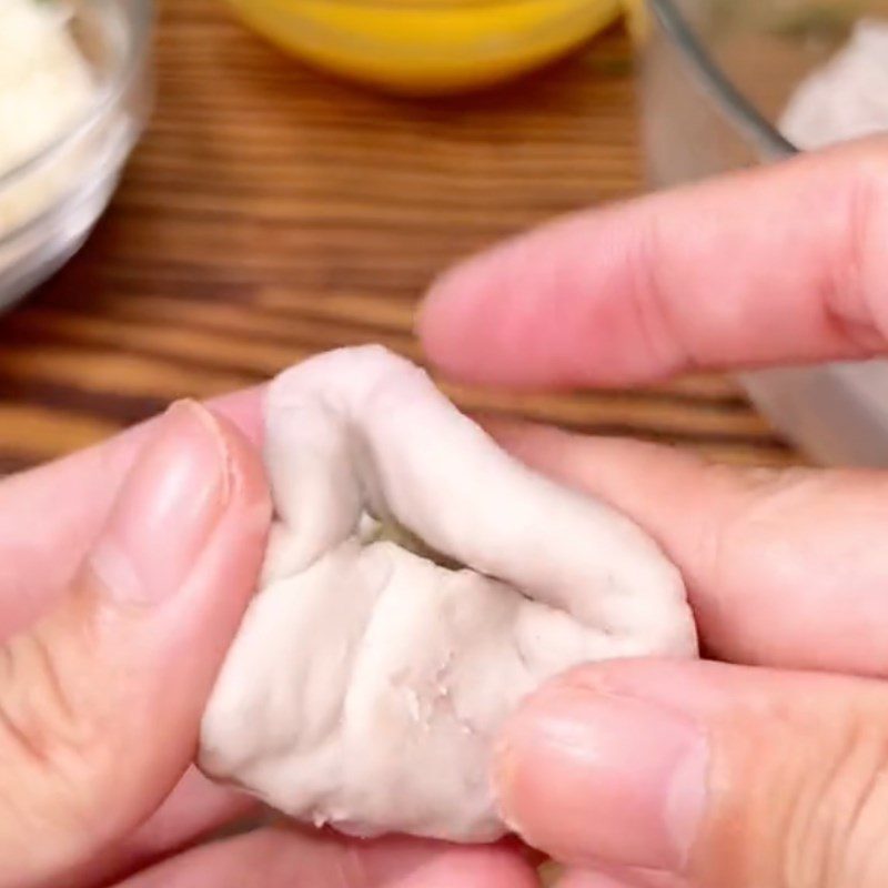 Step 3 Making Taro Cake with Cheese Filling Fried Taro with Cheese Filling (Recipe from the TikTok channel Cooking with DIEN MAY XANH)