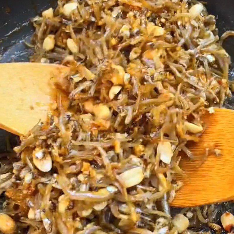 Step 3 Make garlic fish sauce anchovies Garlic fish sauce anchovies (Recipe shared from TikTok Let's Cook with TasteVN)