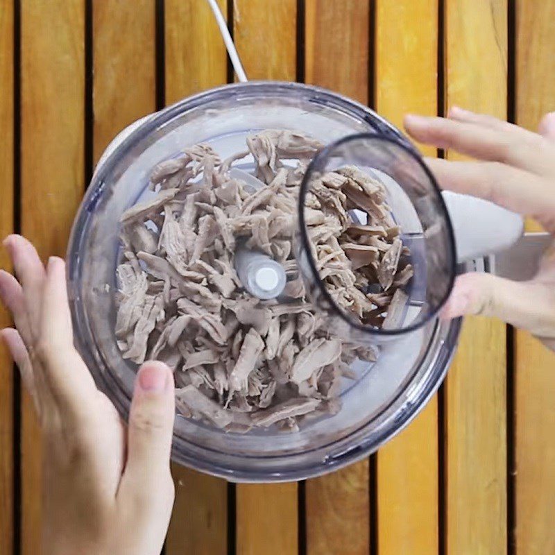 Step 4 Making shredded pork