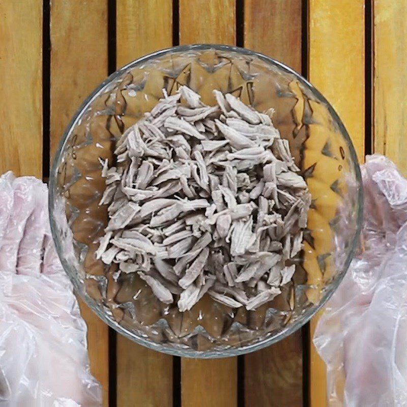 Step 4 Making shredded pork