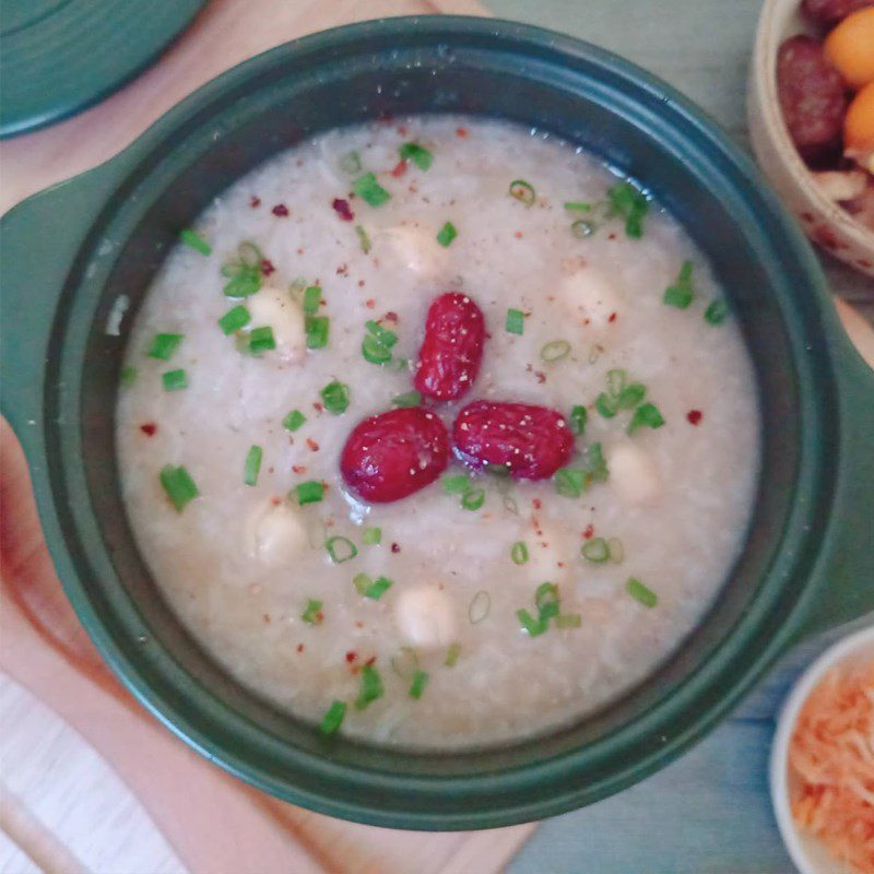 Step 3 Making chicken heart porridge Porridge with chicken hearts and lotus seeds (recipe shared by users)