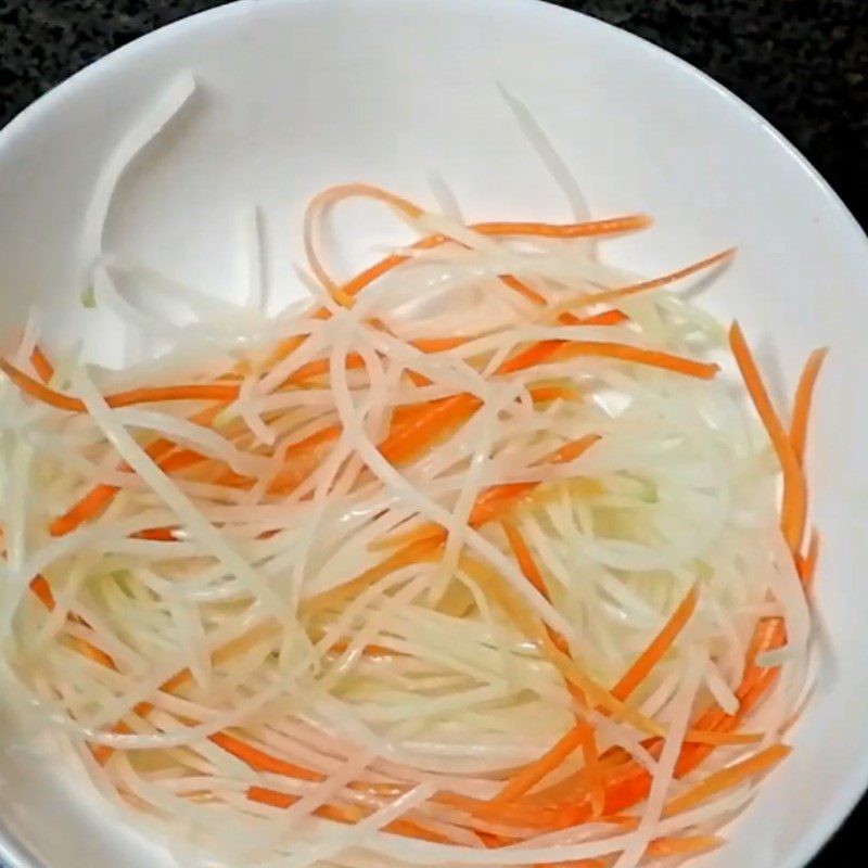 Step 3 Making pickled vegetables to serve Bánh căn Đà Nẵng