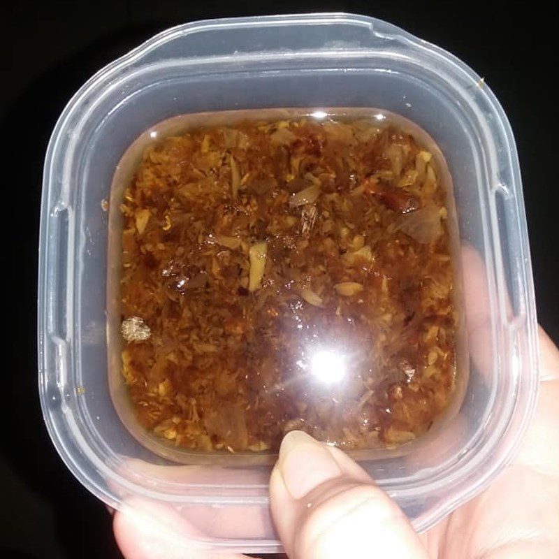 Step 3 Make fried onion for vegetarian mushroom bánh canh
