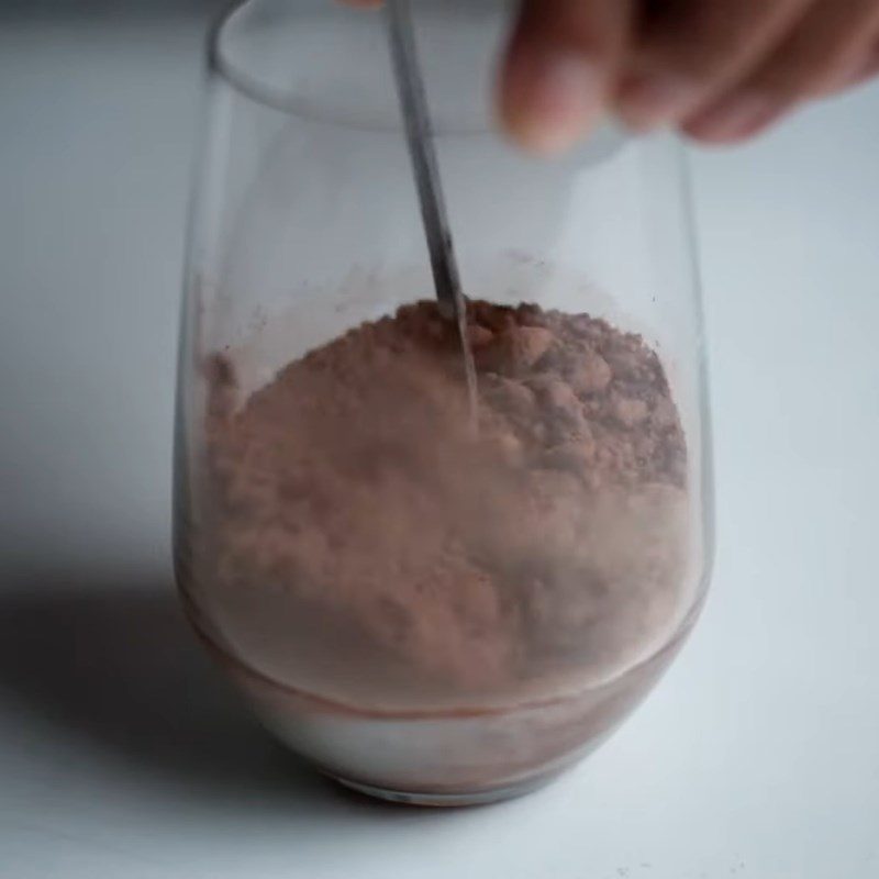 Step 1 Make the melted chocolate mixture Melted Ice Chocolate Milk