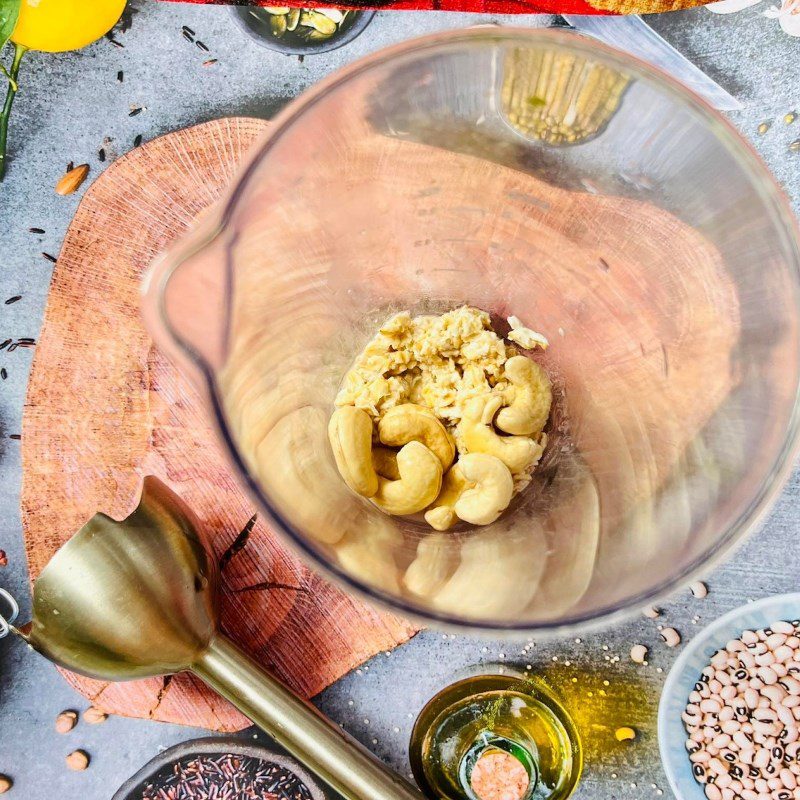 Step 3 Make cashew and oatmeal mixture Cashew cocoa oatmeal milk (Recipe shared by users)
