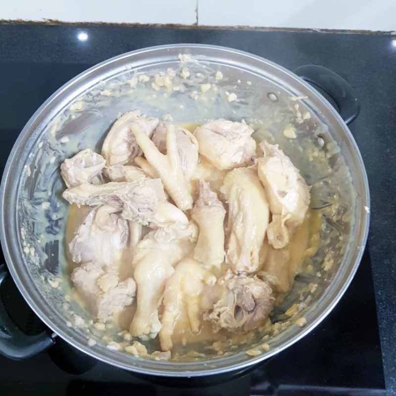 Step 3 Making chicken hotpot with fermented tofu Chicken hotpot with fermented tofu