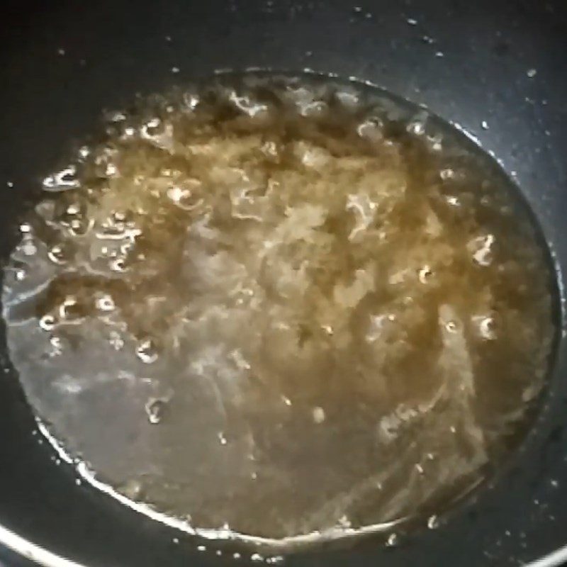 Step 3 Making tamarind sauce for crispy fried eel