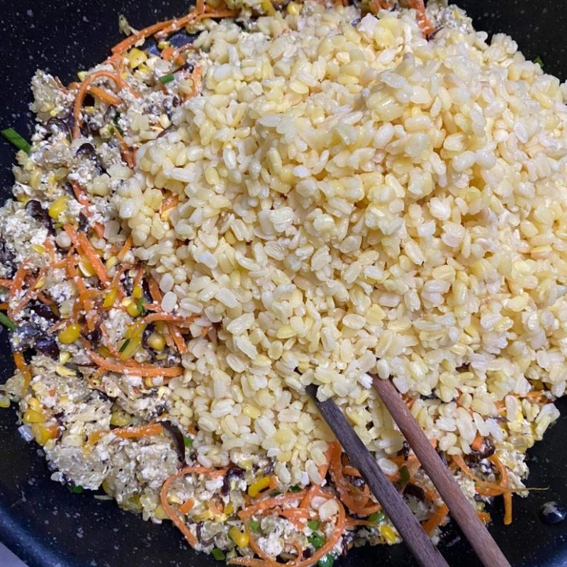 Step 2 Making the spring roll filling Vegetarian spring rolls