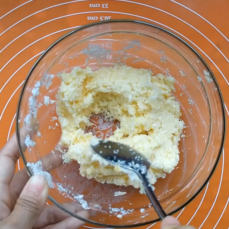 Step 4 Making coconut filling Coconut bread using an air fryer