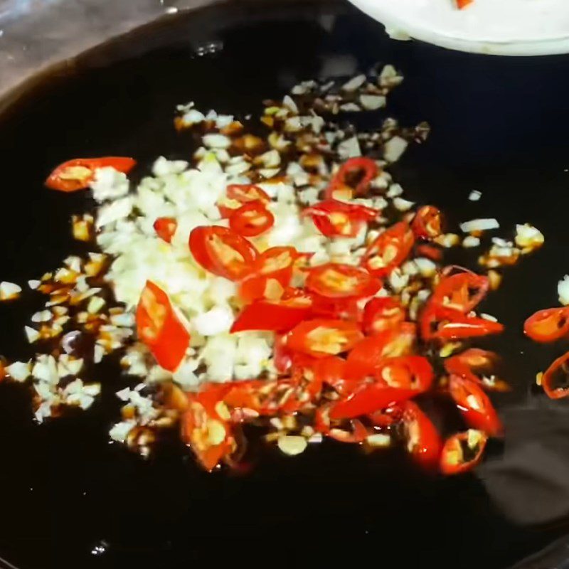 Step 3 Making the dipping sauce for hotpot