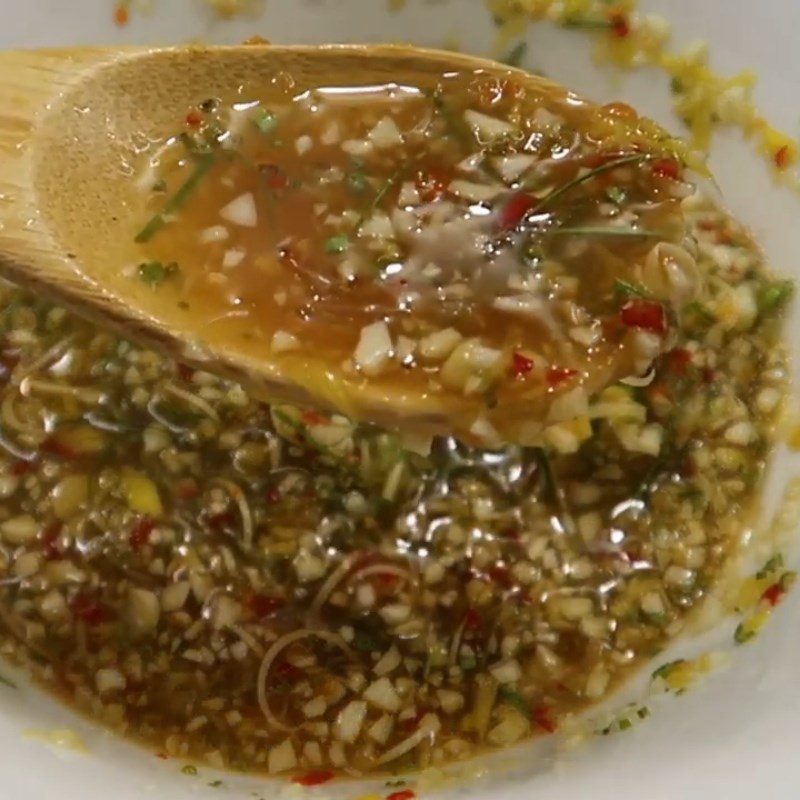 Step 2 Make dipping sauce for snails Stir-fried snails with satay