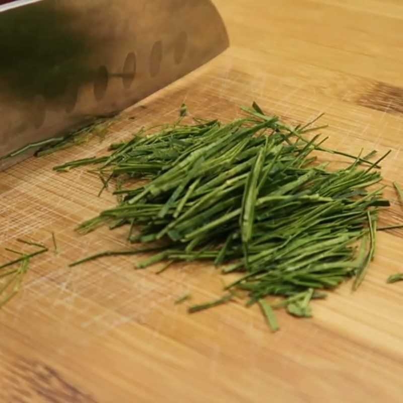 Step 2 Make the dipping sauce Stir-fried snail with satay