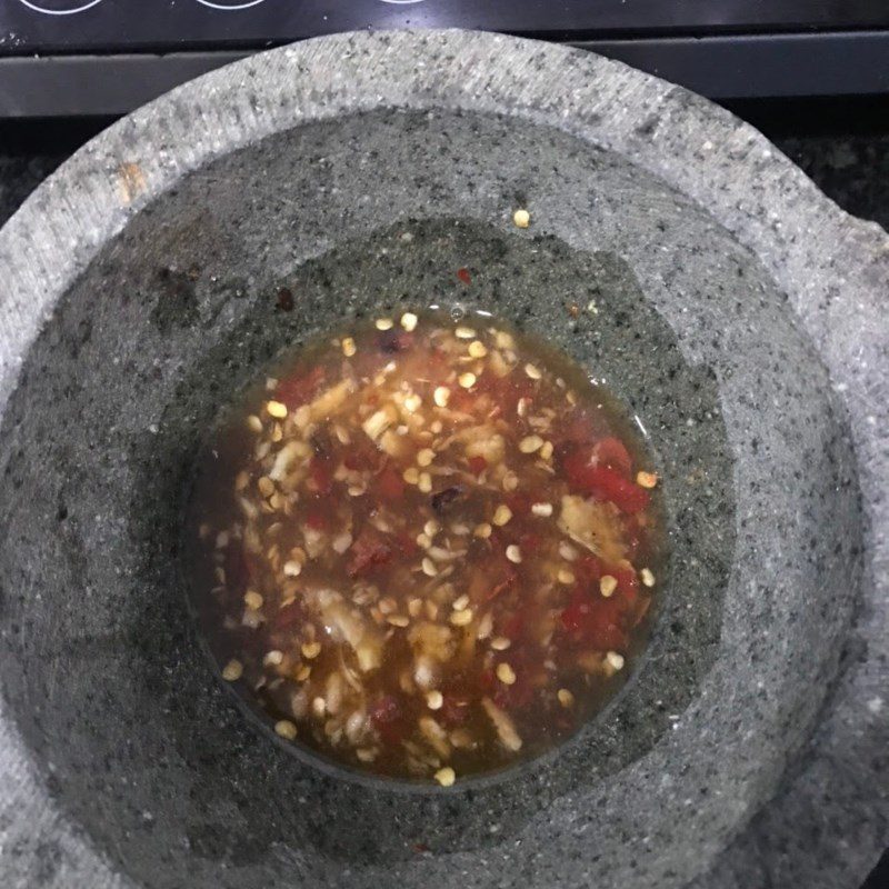Step 2 Make anchovy fish sauce (Recipe shared by a user)