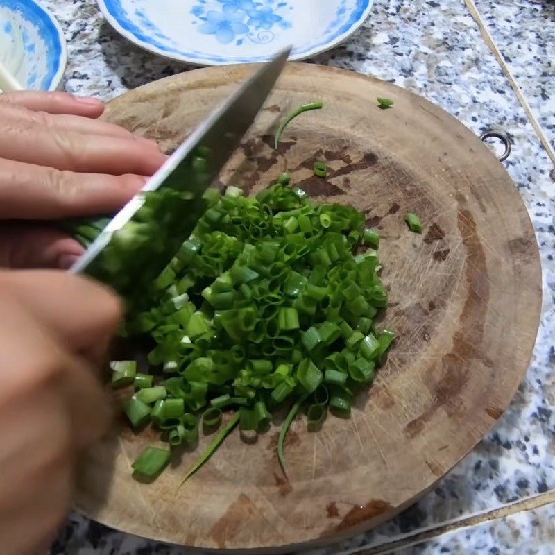 Step 2 Prepare various ingredients for coconut milk steamed bread