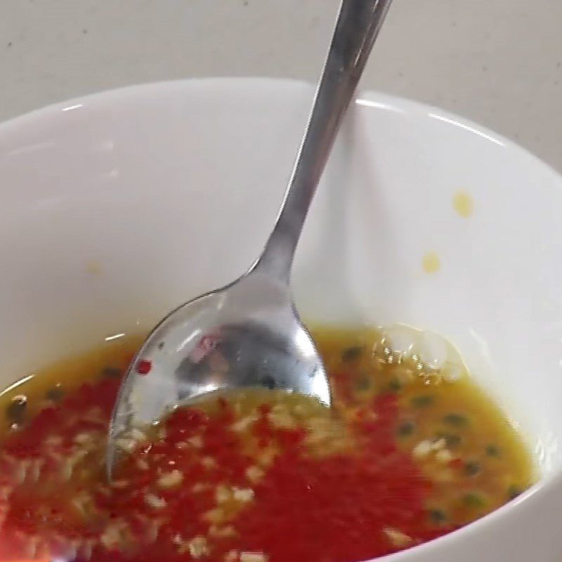 Step 3 Make the salad dressing for anchovy mango salad