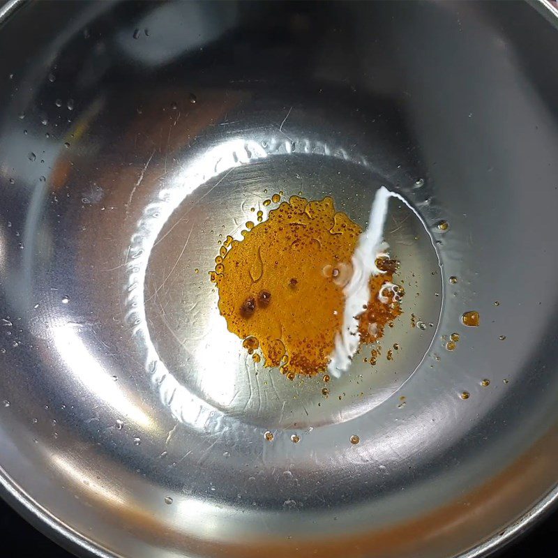 Step 3 Making Caramel Sauce for Braised Basa Fish