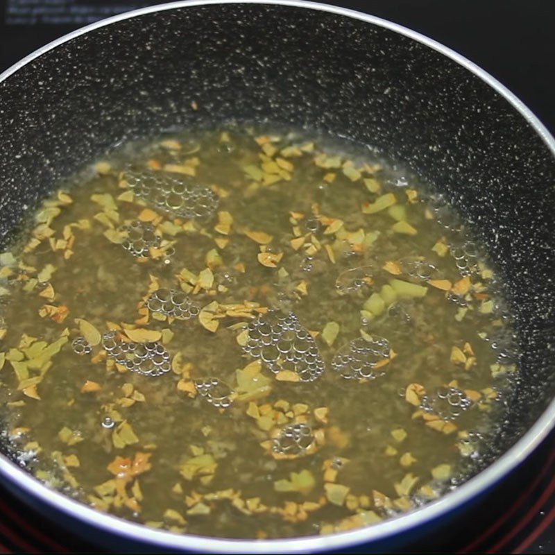 Step 4 Making sauce for steamed chicken with bok choy