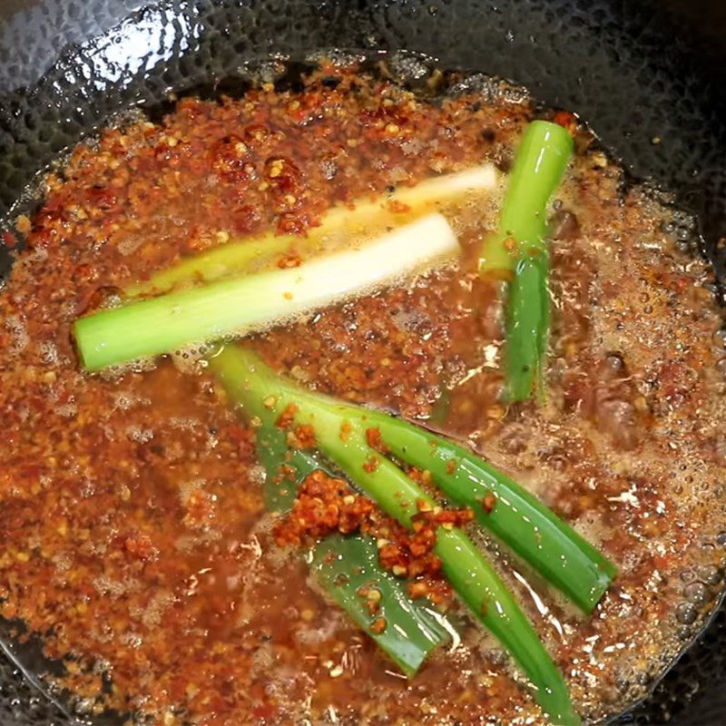 Step 3 Make the hot pot sauce for Chinese skewered hot pot