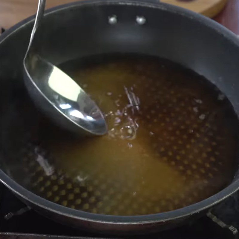 Step 3 Make salad dressing Beef salad with snow mushrooms