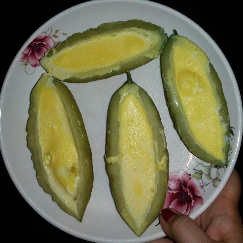 Step 3 Make oyster sauce Bitter melon steamed with egg and oyster sauce