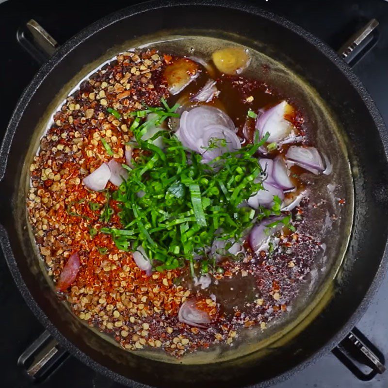 Step 4 Making garlic fish sauce and tamarind sauce Grilled honey intestines