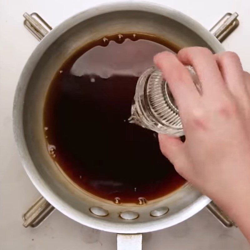 Step 3 Make soy sauce for fried beef sandwich