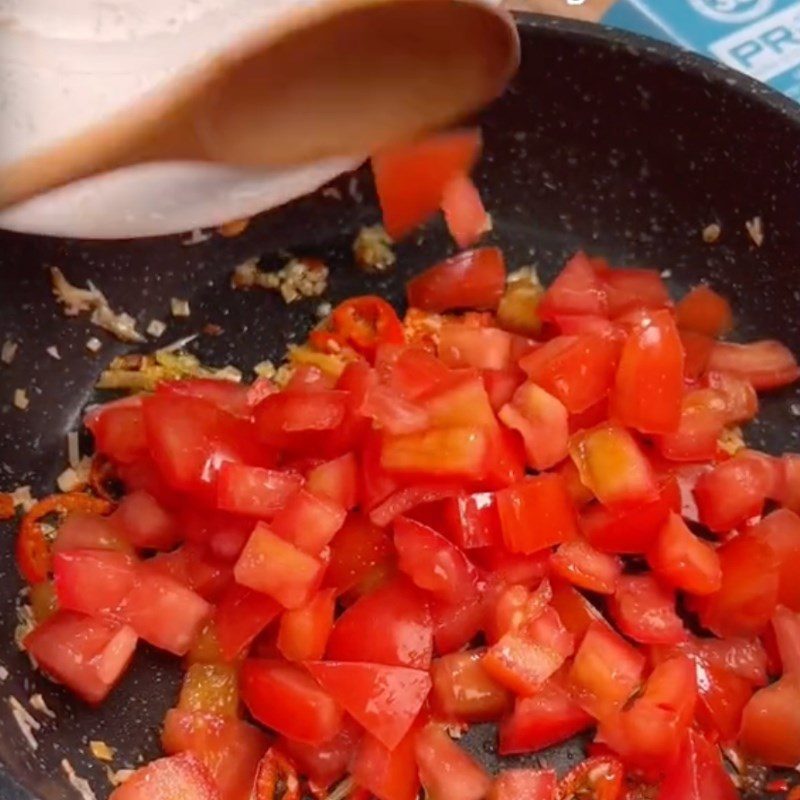 Step 3 Making satay sauce Eggplant with tomato sauce (Recipe shared by Tiktok Vegetarian Kitchen XANH)