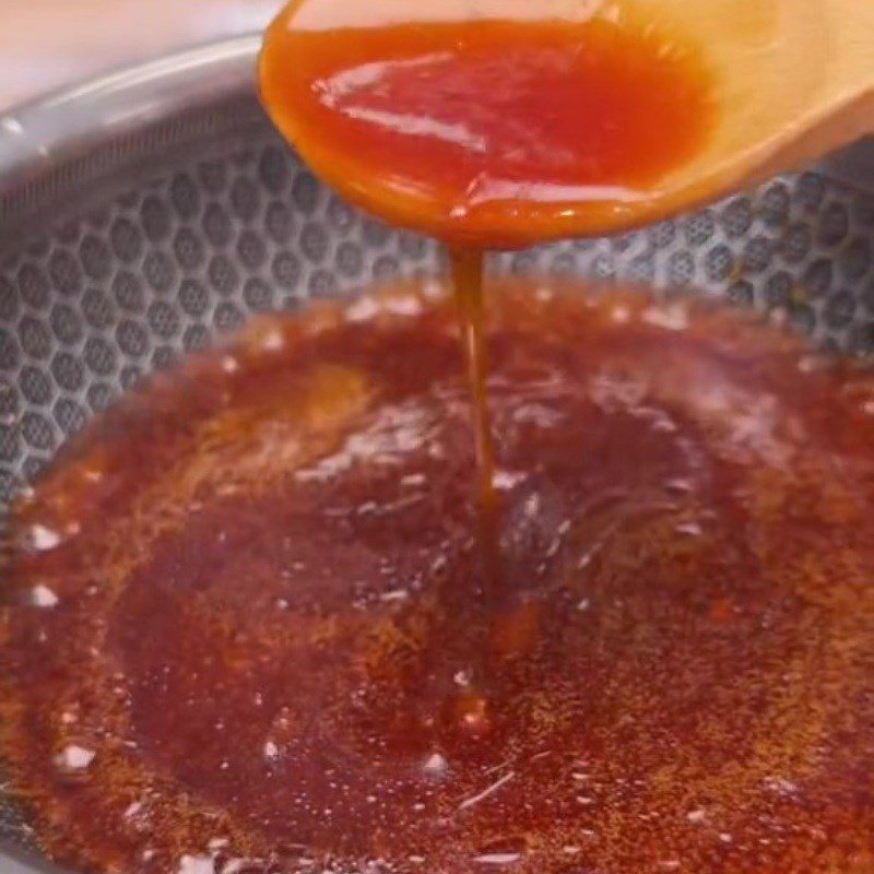Step 2 Make the sauce and marinate the mushrooms for Pepper Chicken Mushroom Stew (Recipe shared from TikTok Vegetarian Kitchen XANH)