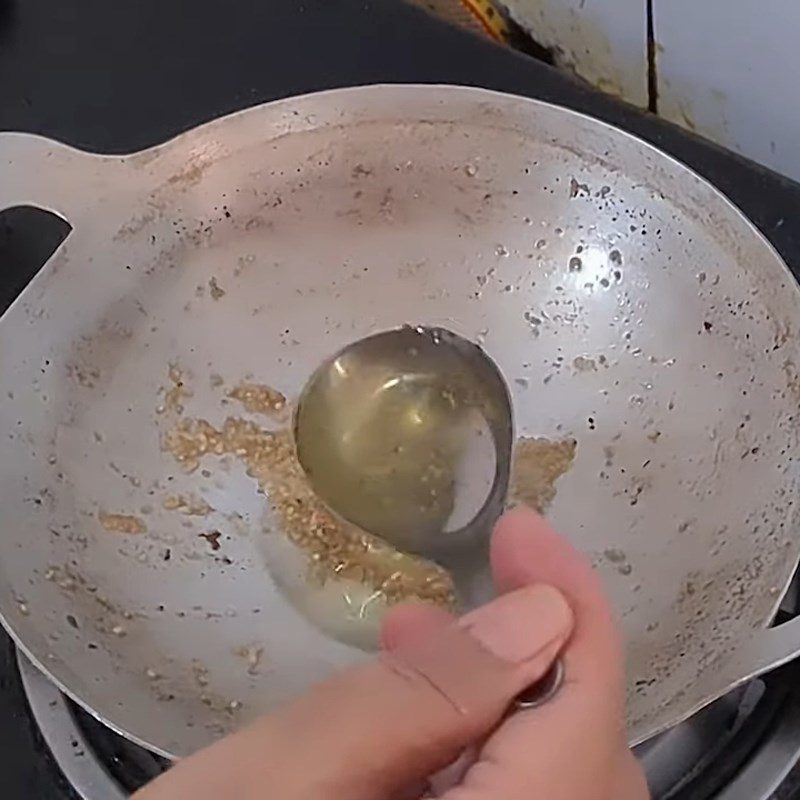 Step 3 Make the stir-fry sauce Stir-fried shiitake mushrooms with lemongrass and chili