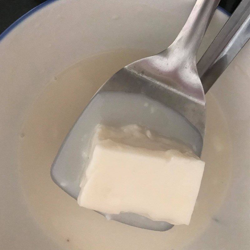 Step 4 Coating with flour Crispy fresh milk cake