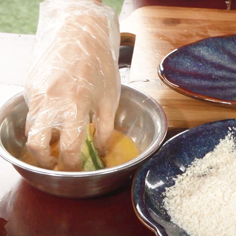 Step 4 Dusting and frying Stuffed zucchini flowers