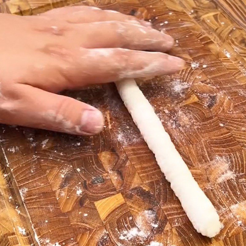 Step 2 Roll the dough and shape Tokbokki using leftover rice (Recipe shared from TikTok Cooking with TasteVN)