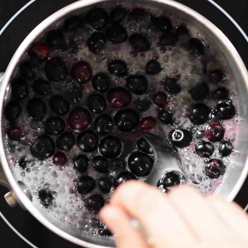 Step 2 Extract blueberry juice Blueberry Peach Mojito