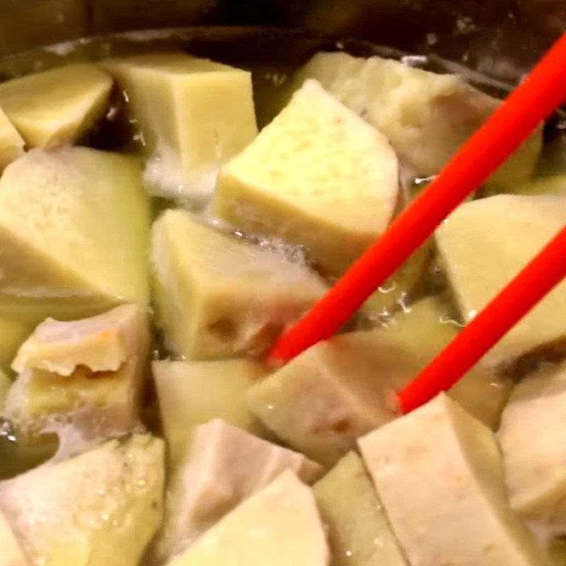Step 3 Boil the taro Taro coconut milk
