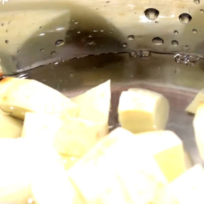 Step 3 Boil the taro Taro coconut milk