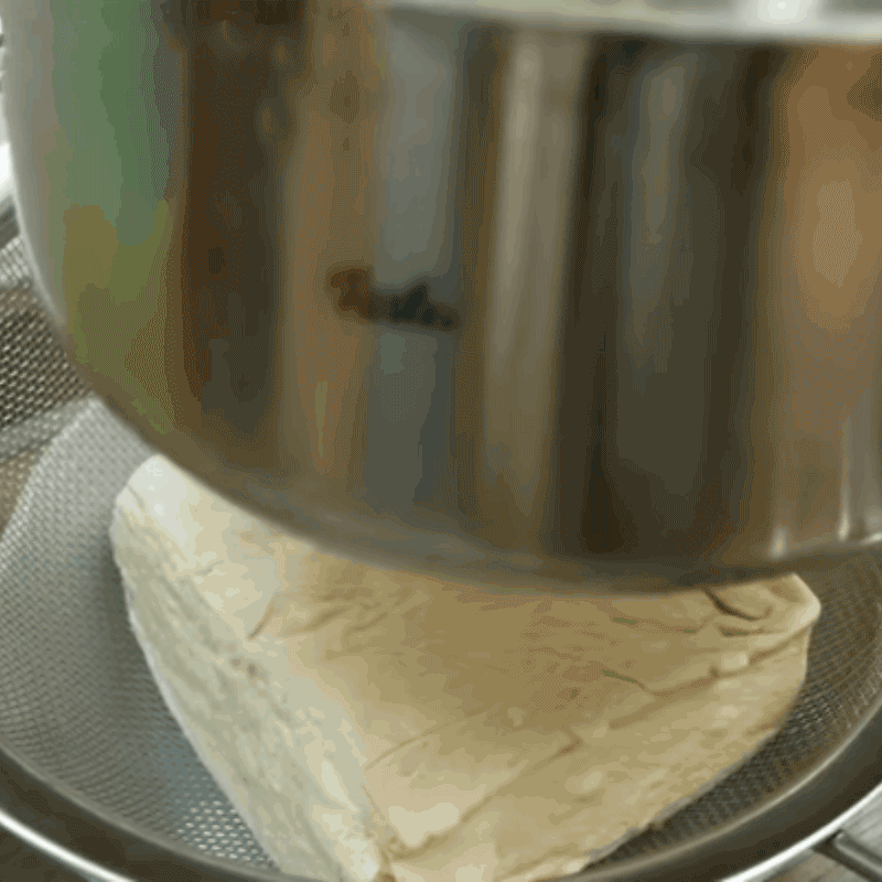 Step 1 Boil the tofu Vegetarian Cinnamon Sausage from gluten flour and tofu