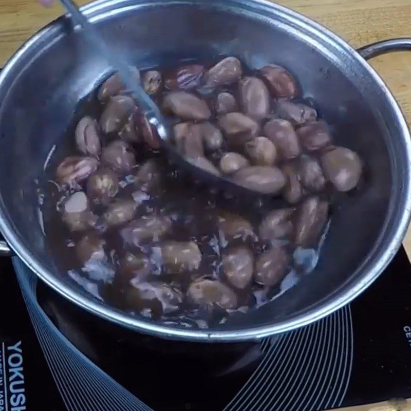 Step 2 Boil jackfruit seeds Boiled jackfruit seeds