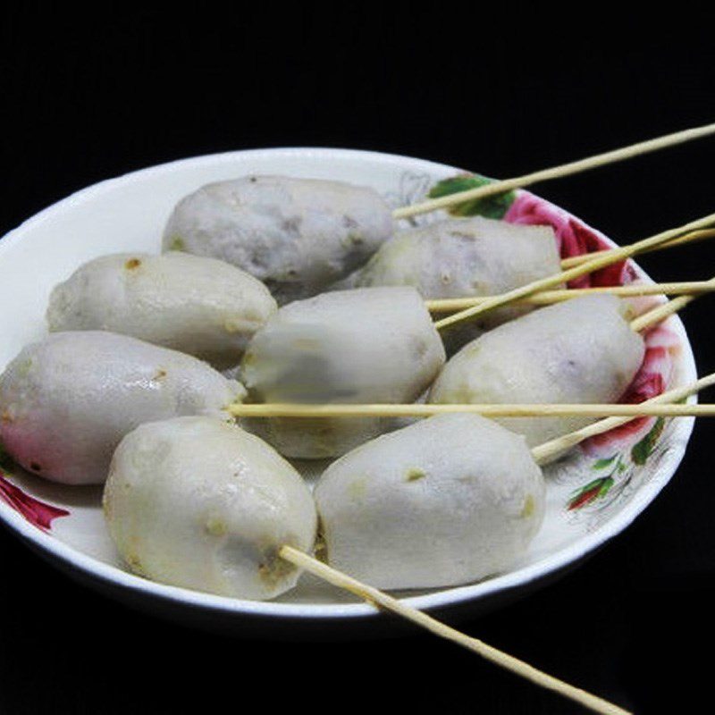 Step 1 Boil the taro Fried Taro Skewers