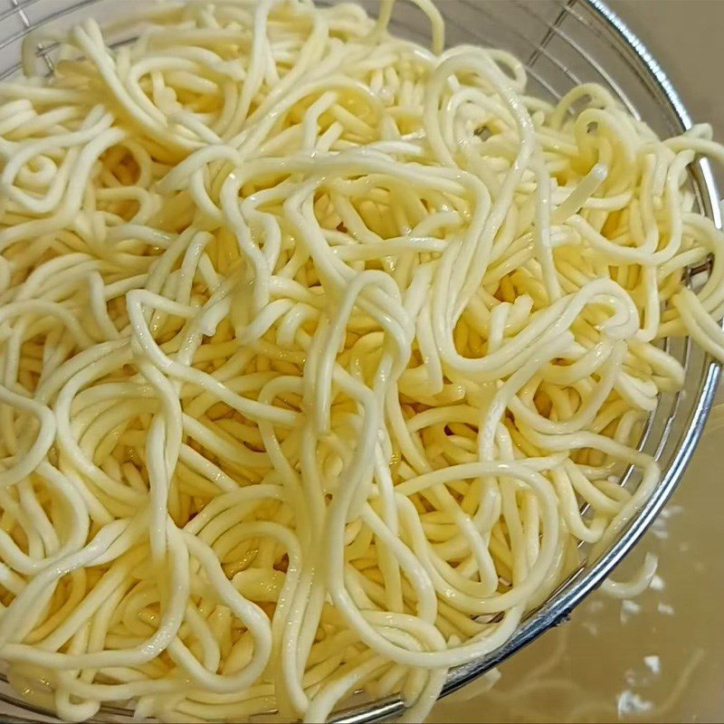 Step 1 Boil the noodles Vegetarian Longevity Noodles Soup