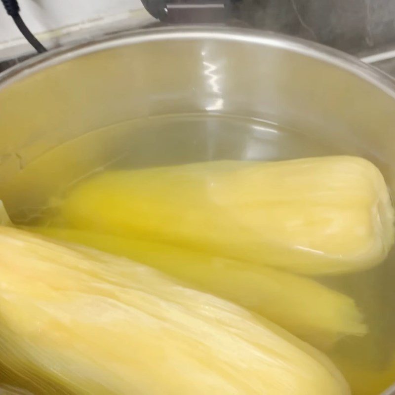 Step 2 Boiling corn with an electric pressure cooker Boiling corn with an electric pressure cooker