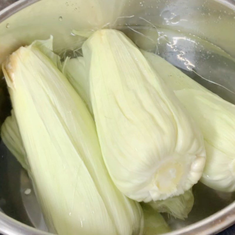 Step 2 Boiling corn with an electric pressure cooker Boiling corn with an electric pressure cooker