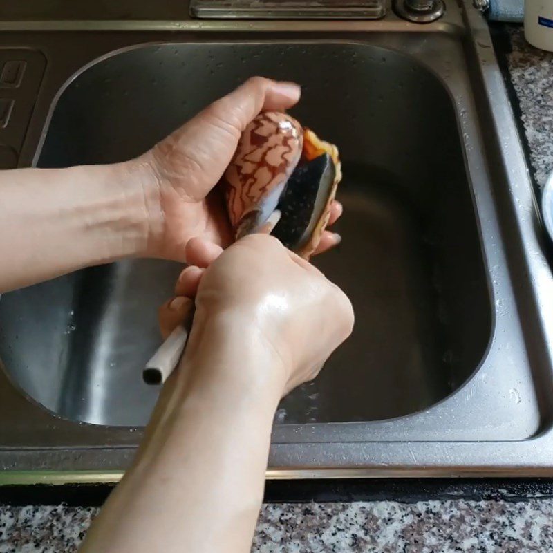 Step 1 Boil and prepare the snails Guava Salad with Snails